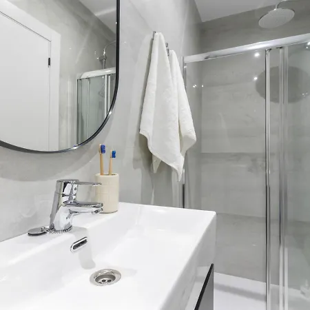 Gogh, Confort Y Diseno En El Centro De Gijón