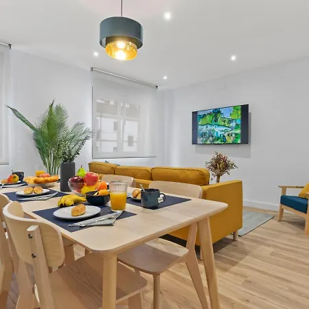 Gogh, Confort Y Diseno En El Centro De Apartamento